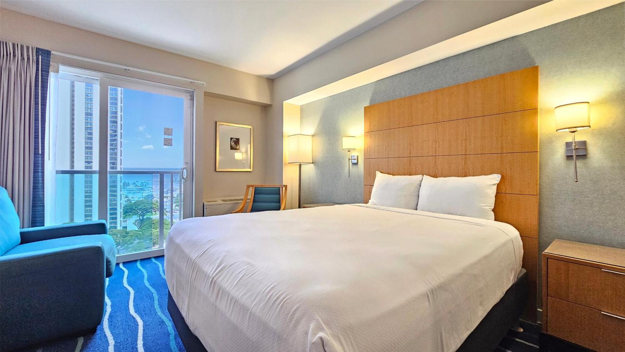 Ocean View Room At Ala Moana Fees Include Гонолулу Экстерьер фото